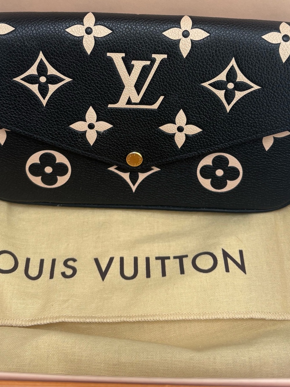 Authentic Louis Vuitton Monogram Pochette Félicie - Picture 4 of 16